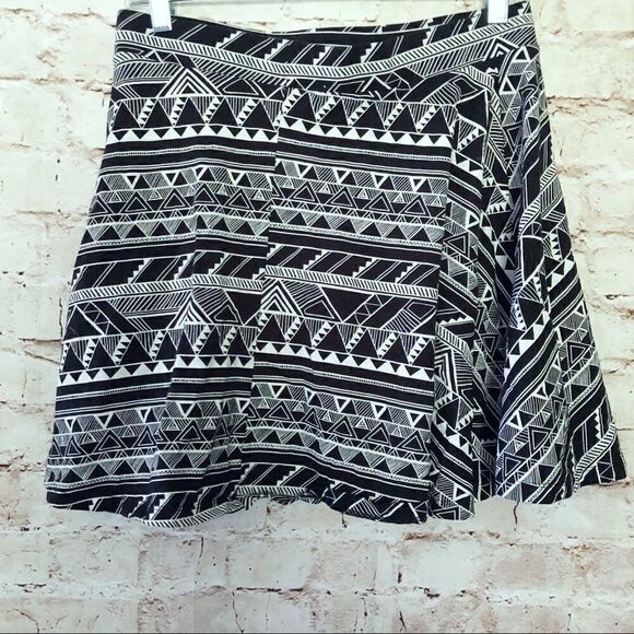 PINK elastic waist knit skirt Aztec - Picture 2 of 4